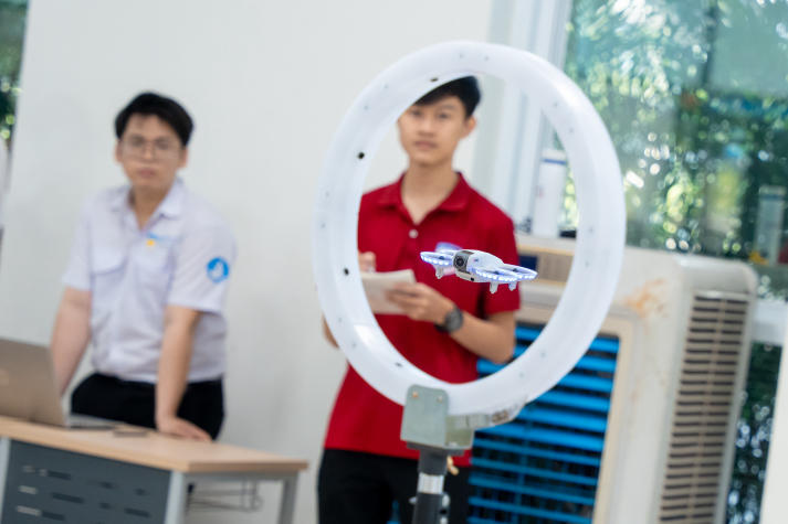 Sinh viên HUTECH hiện thực hóa đam mê kỹ thuật - công nghệ qua loạt dự án và sân chơi 59