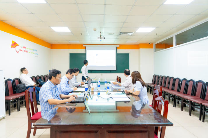 Nhiều đề tài tối ưu hóa vận hành và giám sát hệ thống điện thực tiễn tại buổi bảo vệ luận văn/đề án Thạc sĩ ngành Kỹ thuật điện 77