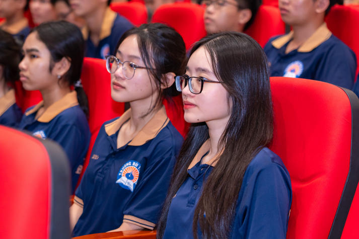 HUTECH đón đoàn học sinh trường TH-THCS-THPT Bùi Thị Xuân (Đồng Nai) tham quan, trải nghiệm môi trường đại học 108