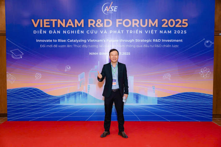TS. Phùng Văn Phúc tham dự Diễn đàn R&D Việt Nam 2025: Khẳng định vị thế giáo dục đại học trong hệ sinh thái đổi mới sáng tạo quốc gia 56