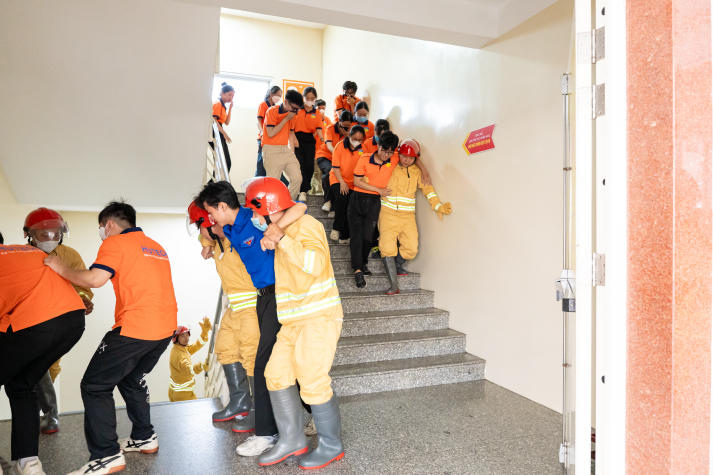 [Video] HUTECH tổ chức diễn tập PCCC & CNCH: Nâng cao năng lực ứng phó, bảo đảm an toàn học đường 90