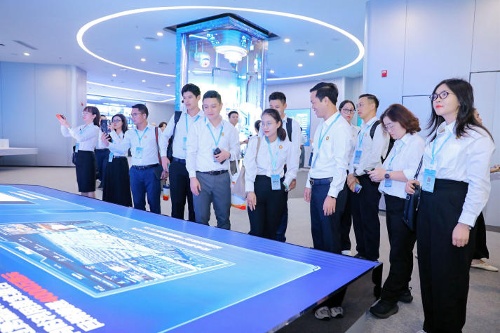 PGS.TS. Hà Minh Tuấn tham gia “Hành trình đỏ nghiên cứu, học tập” tại Trùng Khánh (Trung Quốc) 53