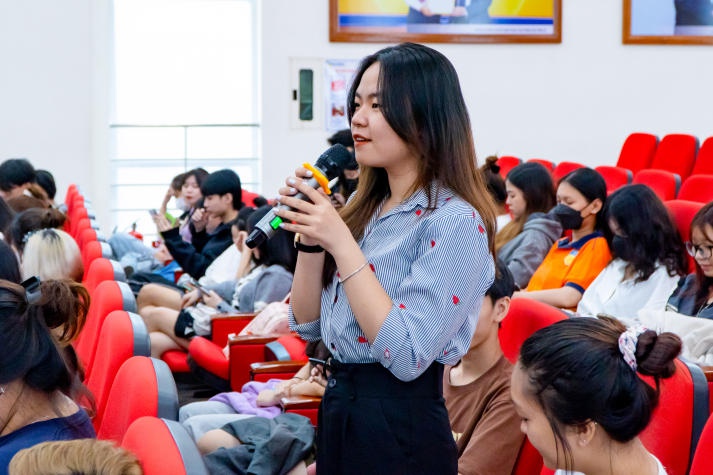 Sinh viên Quan hệ công chúng HUTECH giao lưu cùng chuyên gia về câu chuyện PR 67