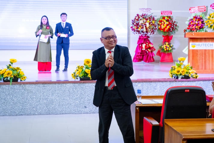 Khoa Luật HUTECH rộn ràng chào đón mốc son 10 năm thành lập 70