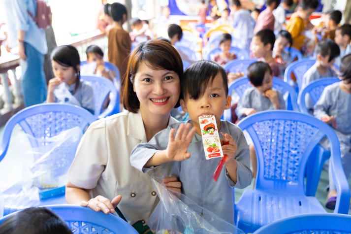 HUTECH mang yêu thương đến các em nhỏ chùa Thiện Tâm (Bình Thuận) 72