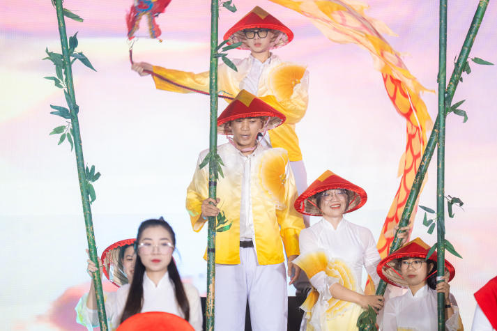 Một mùa giai điệu thăng hoa: HUTECH tôn vinh tháng 11 qua “Tiếng hát từ giảng đường” 2025 37