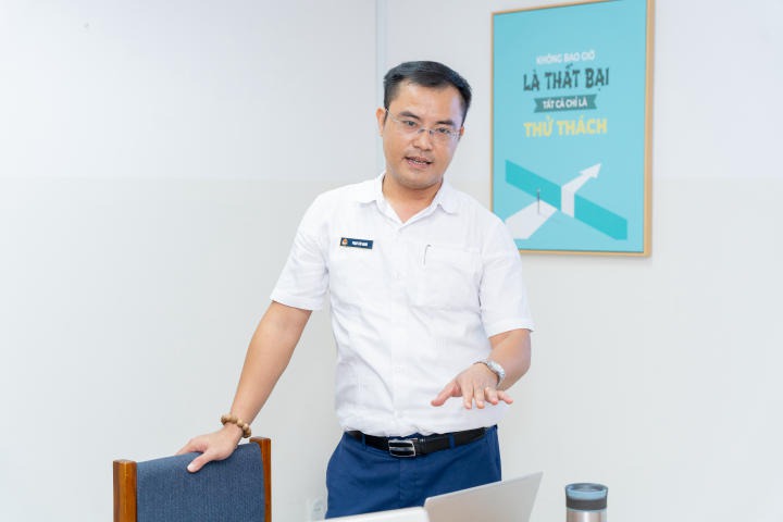 Sinh viên Logistics Viện Đào tạo Quốc tế kiến tập thực tế tại Cty CP ICD Tân cảng Sóng Thần 16