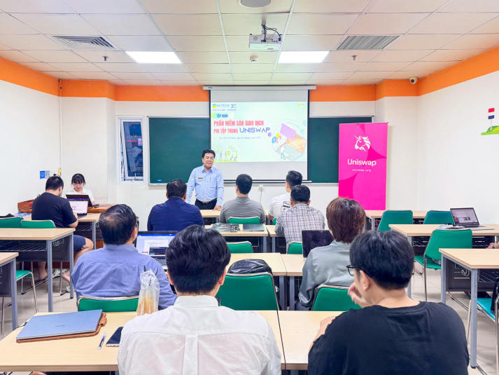 Đổi mới giảng dạy tài chính, giảng viên Khoa Tài chính - Thương mại tiếp cận nền tảng Uniswap 16