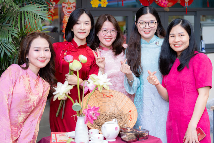 [Video] Sắc xuân HUTECH 2026: Gìn giữ sắc xuân truyền thống, lan tỏa tinh thần gắn kết 101