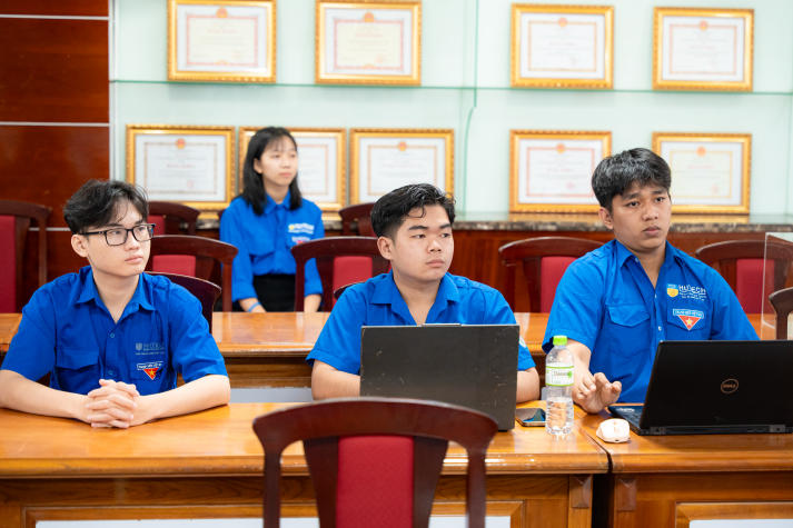 Tuổi trẻ HUTECH phát động quyên góp ủng hộ đồng bào bị ảnh hưởng bởi bão Bualoi 26