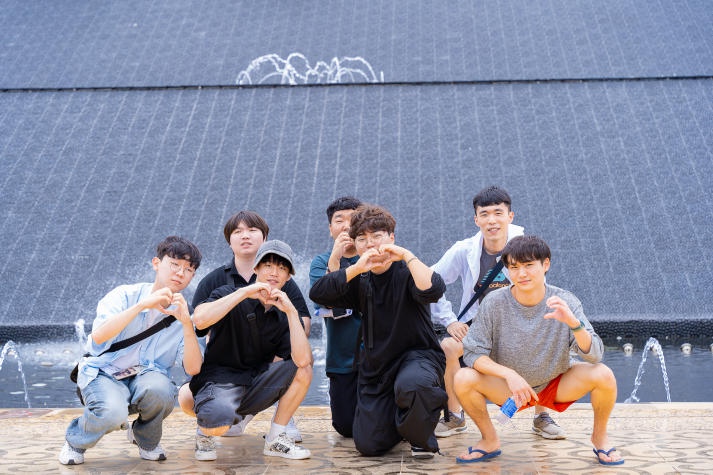 Theo chân sinh viên HUTECH và Tongmyong khám phá “Đất Thánh” Tây Ninh 30