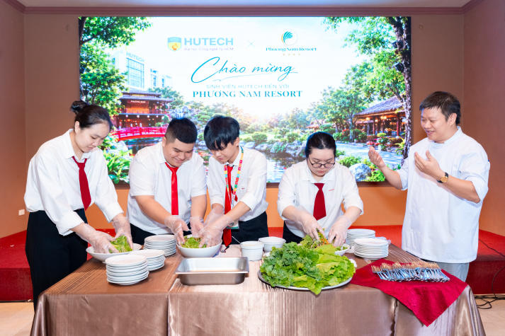 [Video] Sinh viên Quản trị nhà hàng và dịch vụ ăn uống thực hành nghiệp vụ tại Phương Nam Resort 36