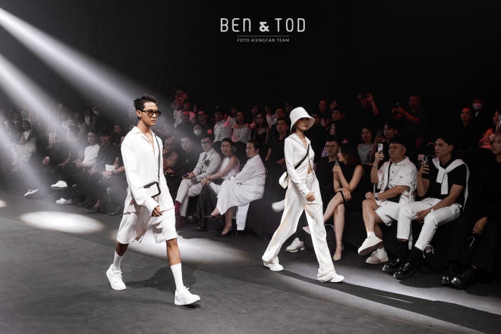 Giảng viên HUTECH ghi dấu ấn tại Fashion show “Cảm hứng Việt Nam” của Ben&Tod 40