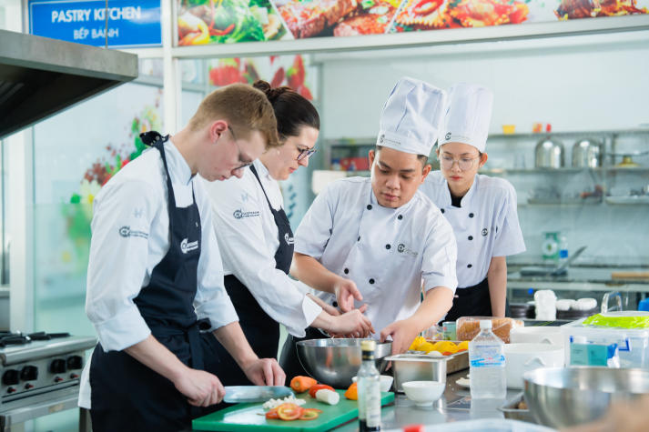 Tổng quan về Trường 174