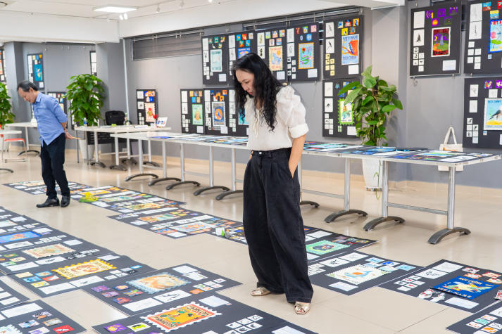 [Video] Sinh viên Thiết kế đồ họa thiết kế tem từ sắc màu thiên nhiên Việt Nam 39