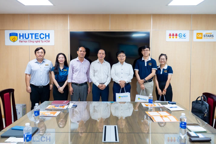 HUTECH hợp tác triển khai các kế hoạch học tập và làm việc cho sinh viên tại Công ty TNHH Okasan Livic Việt Nam 9