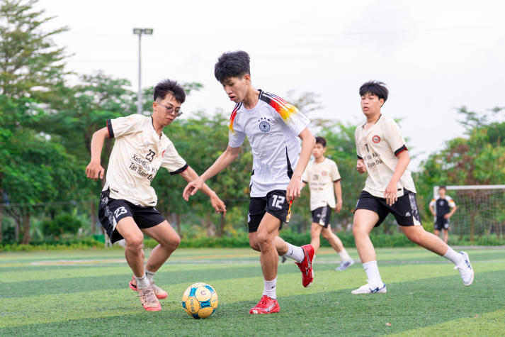 [Video] Khởi động mùa giải thể thao chào đón tân sinh viên 2025-2026: Dấu ấn năng động của tuổi trẻ HUTECH 107