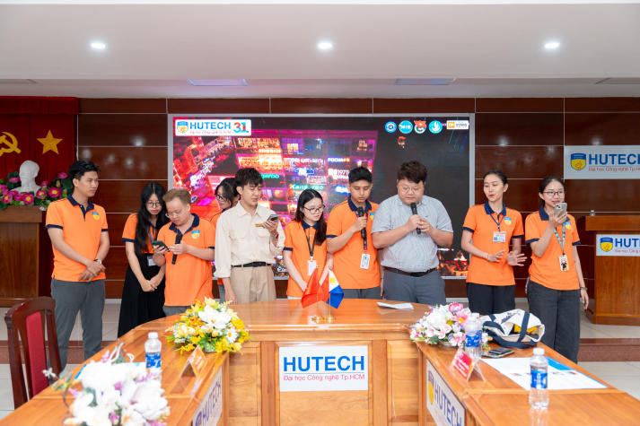 Khai mạc tuần lễ giao lưu quốc tế HUTECH - SLSU: Hòa nhịp sắc màu văn hóa, mở rộng hành trình hội nhập 58