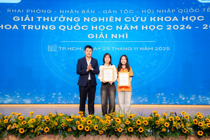 “Khai phóng - Nhân bản - Dân tộc - Hội nhập quốc tế”: bốn trụ cột cho năm học mới của Khoa Trung Quốc học 74