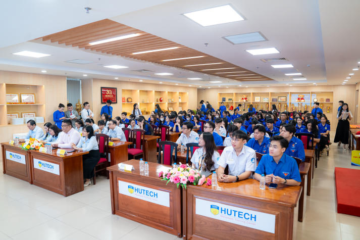 Sôi nổi - Bản lĩnh - Nhân ái: Năm phong trào đầy sắc màu của sinh viên Khoa Thú y 20