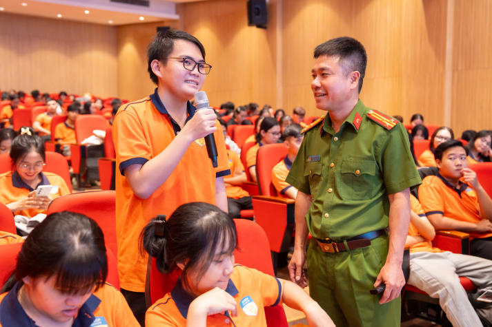 HUTECH đồng hành cùng Bộ Công an và Bộ GD&ĐT nâng cao nhận thức phòng chống tội phạm, tệ nạn ma túy cho sinh viên 82