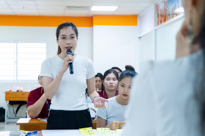 Chiến lược phỏng vấn đỉnh cao: Sinh viên Viện Đào tạo Quốc tế học hỏi bí kíp từ chuyên gia hàng đầu 31