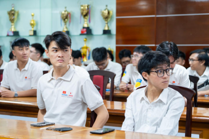 Một buổi sinh hoạt, nhiều bước chuẩn bị cho hành trình nghề nghiệp của sinh viên VJIT 61