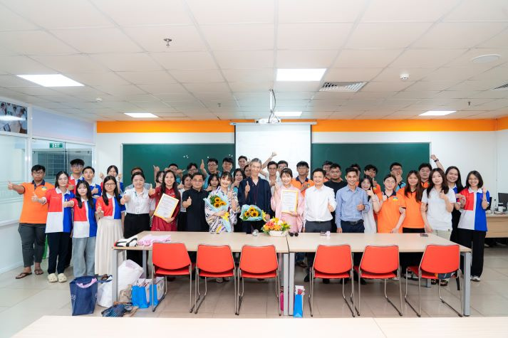Sinh viên VJIT “đọc vị” văn hóa giao tiếp Nhật Bản cùng MC Đài phát thanh Osaka (Nhật Bản) 115