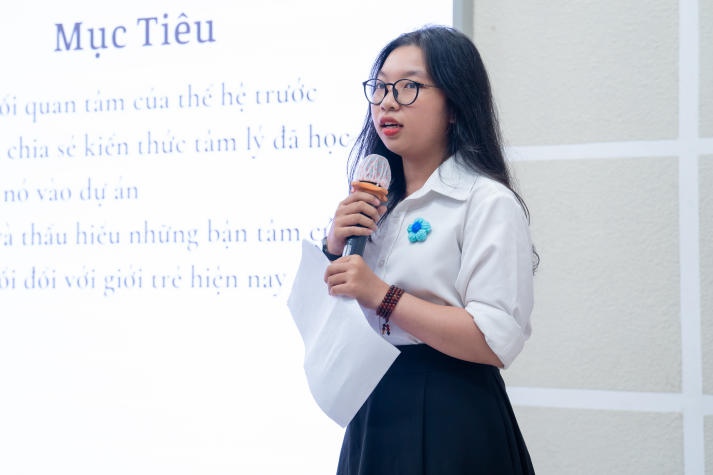 Sinh viên Tâm lý học HUTECH tổ chức talkshow tâm lý và báo cáo dự án chăm sóc sức khoẻ tinh thần “Sóng ấm lan toả” 99