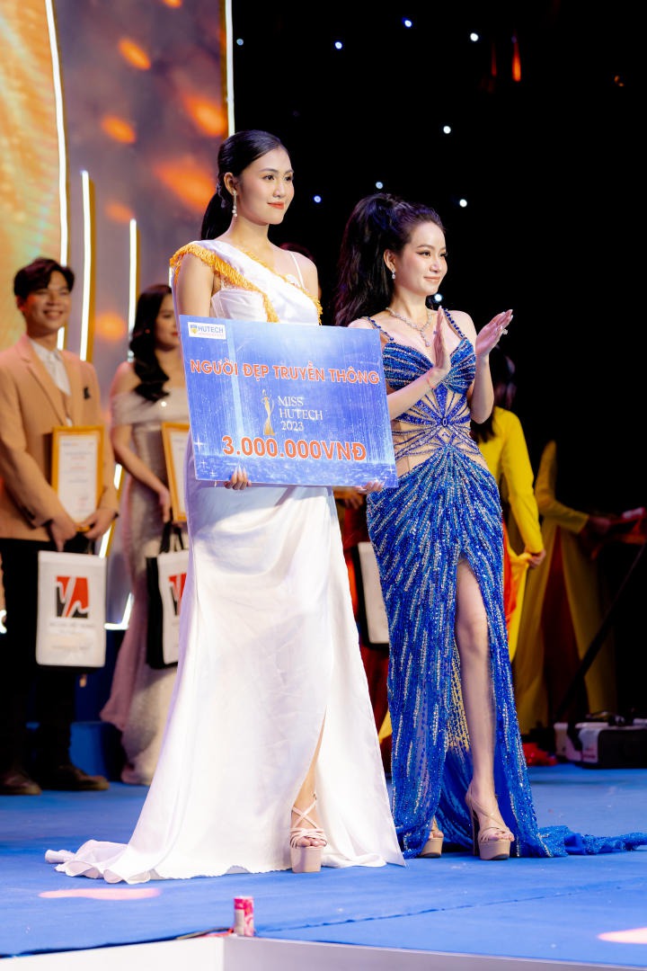 Nữ sinh Nguyễn Thị Tuyết Nhung đăng quang Hoa khôi Miss HUTECH 2023 385