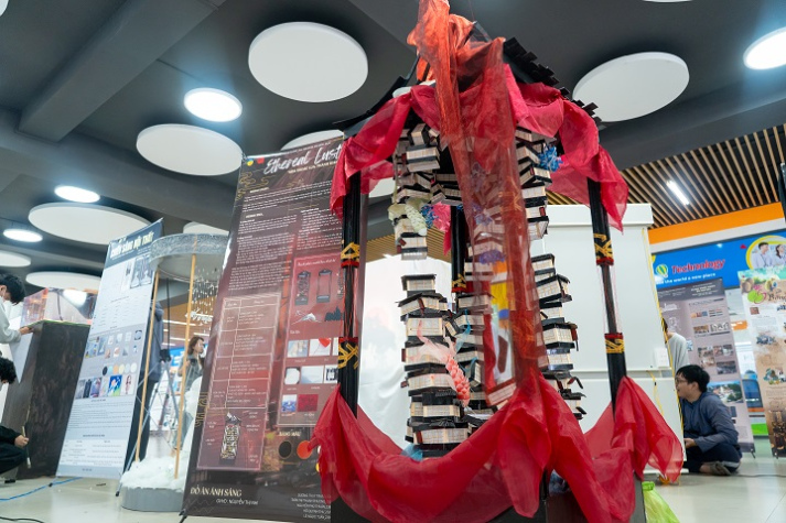 Kết nối kỹ thuật - thẩm mỹ - ứng dụng trong triển lãm của sinh viên ngành Thiết kế nội thất 34