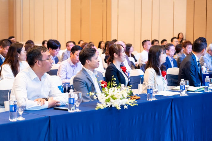 Lãnh đạo và sinh viên VJIT tham dự sự kiện Global Talent & Business Meetup MEET KANSAI 2024 tại TP.HCM 25