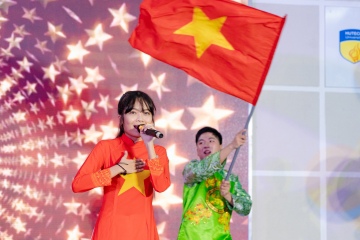 Đốn tim khán giả với giọng hát đầy nội lực, thí sinh Nguyễn Thành Trung trở thành tân Quán quân DSHi's Got Talent 58