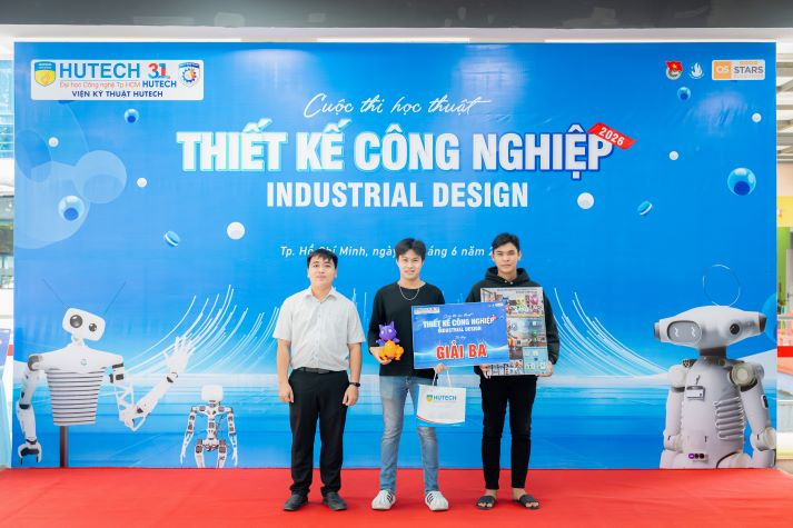 [Video] Sinh viên sáng tạo giải pháp cho giao thông xanh và cứu hộ tại Chung kết “Thiết kế công nghiệp 2026” 109