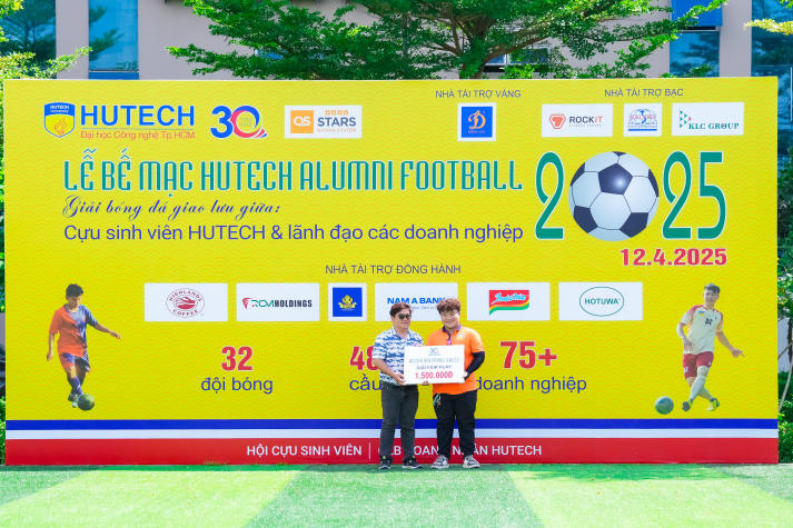 [Video] An Phú Khang FC đăng quang HUTECH Alumni Football 2025, khép lại mùa giải thành công rực rỡ 175