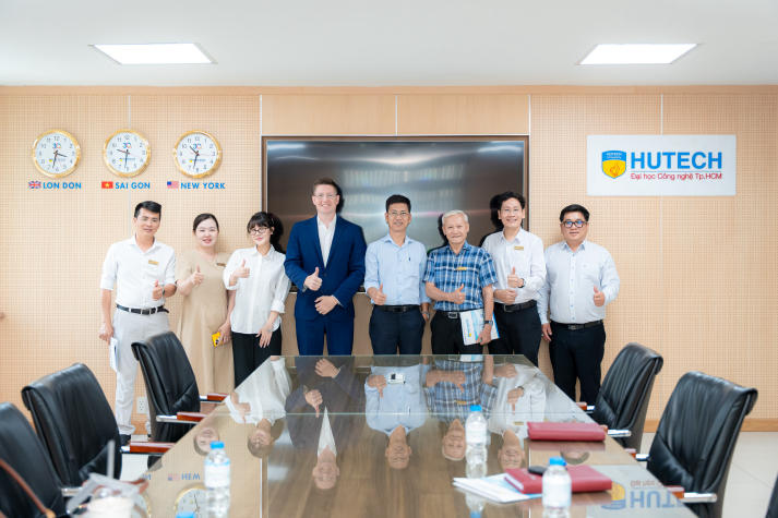 HUTECH làm việc cùng DialogEDU LLC (Hoa Kỳ), mở rộng cơ hội học tập và làm việc quốc tế cho sinh viên ngành Điều dưỡng 85