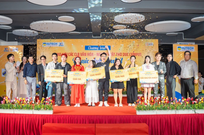 Sinh viên HUTECH cháy hết mình với “Music Clubs Contest - Kickoff” 57