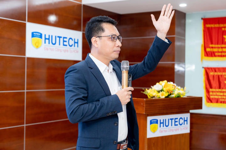 HUTECH ký kết MOU với 06 doanh nghiệp và tổ chức talkshow về khởi nghiệp trẻ cho sinh viên 111