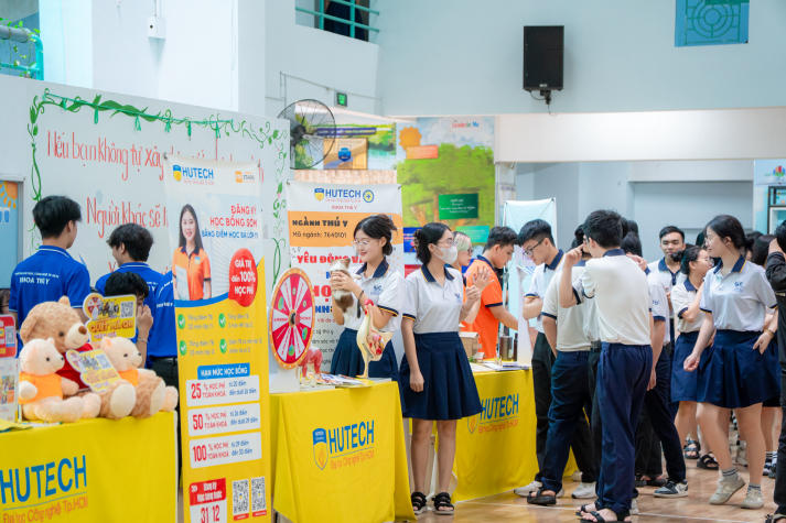 Ngày hội “STEAM your life, Bright your future!”: “Teen” THPT Lê Quý Đôn khai phá tư duy khoa học - công nghệ 10