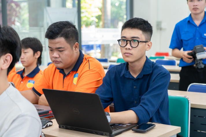 Sinh viên Khoa Kiến trúc - Mỹ thuật tiếp bước chân Bác, lan tỏa bản lĩnh thanh niên 100