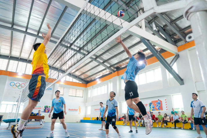 [Hội thao CB-GV-NV 2026] Tuyển sinh - Truyền thông - Marketing bảo vệ ngôi vương Bóng chuyền nam 109