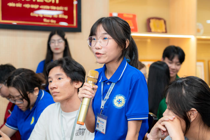 Sinh viên hào hứng “định hình ý tưởng” tại cuộc thi Thiết kế mô hình cơ thể học Thú y lần IV 86