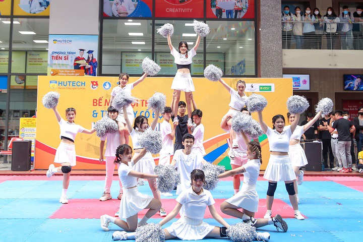 [HUTECH Games 2023] Nhảy cổ động - nội dung thi đấu cuối cùng sẽ diễn ra vào ngày mai 04/4 và bế mạc Hội thao 18