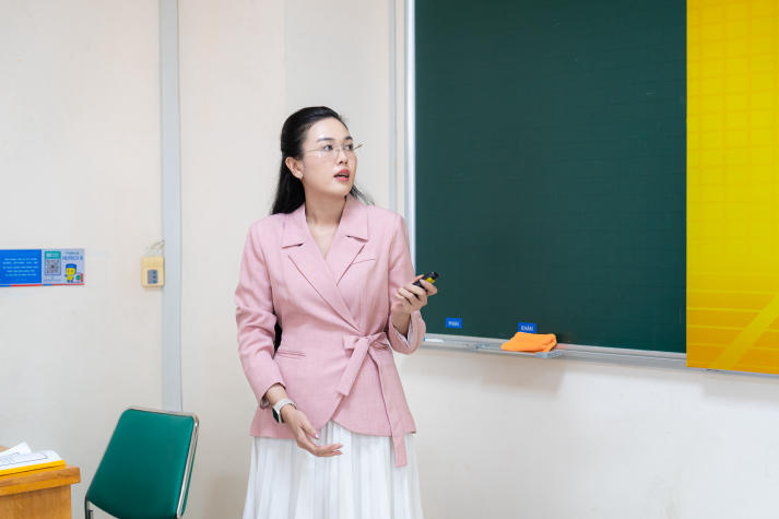 Nhiều nghiên cứu thiết thực được thể hiện trong buổi bảo vệ luận văn/đề án Thạc sĩ ngành Tài chính - Ngân hàng 34