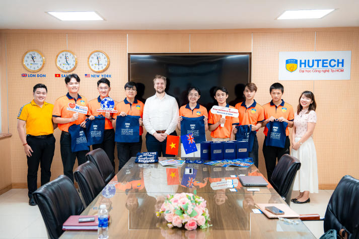 Khởi đầu tại HUTECH, tốt nghiệp tại đại học Top 100 thế giới cùng chương trình chuyển tiếp Đại học Auckland (New Zealand) 87