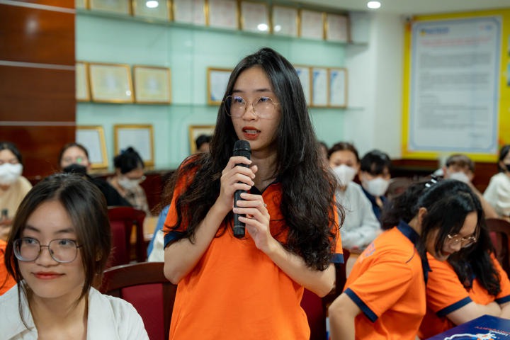 Sinh viên Khoa Tài chính - Thương mại tìm hiểu về thương mại điện tử cùng chuyên gia Lazada 85