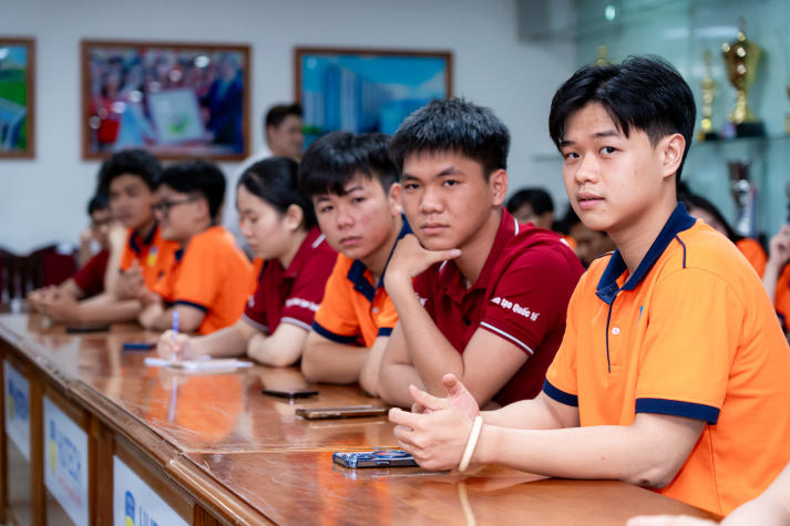 “AI Business Venture 2025” chính thức khởi động: Hành trình biến ý tưởng công nghệ thành giá trị kinh doanh 98
