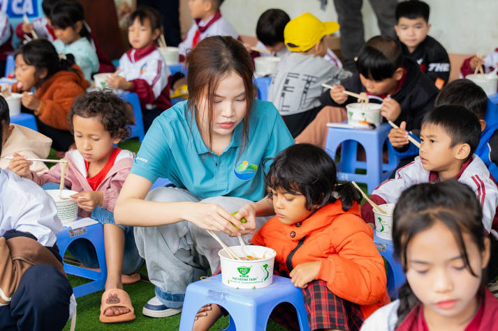 Chương trình thiện nguyện "Trăng sáng LangBiang" mang Trung thu ấm áp đến trẻ em vùng cao 90
