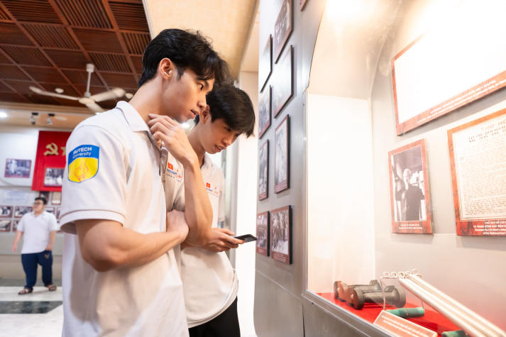 [Ảnh] Sinh viên HUTECH tìm hiểu tiềm năng phát triển mô hình du lịch xanh tại TP.HCM 100