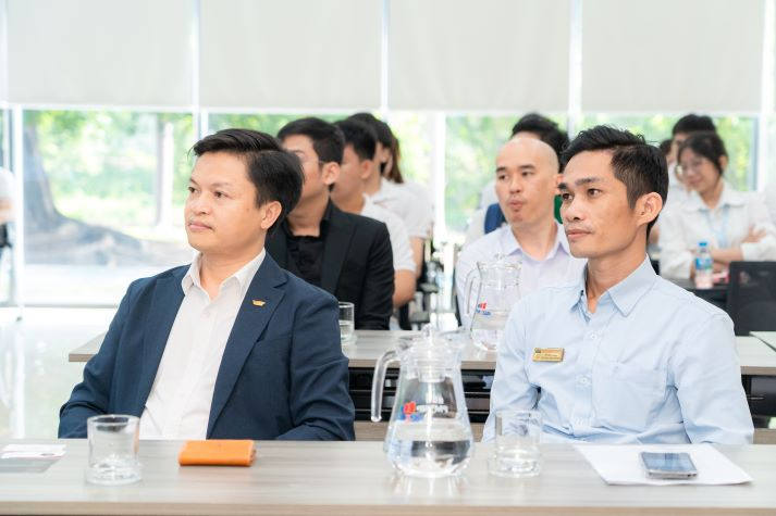 VJIT và Khu công nghiệp chuyên sâu Phú Mỹ 3 trao đổi hợp tác đào tạo gắn với thực tiễn doanh nghiệp 30